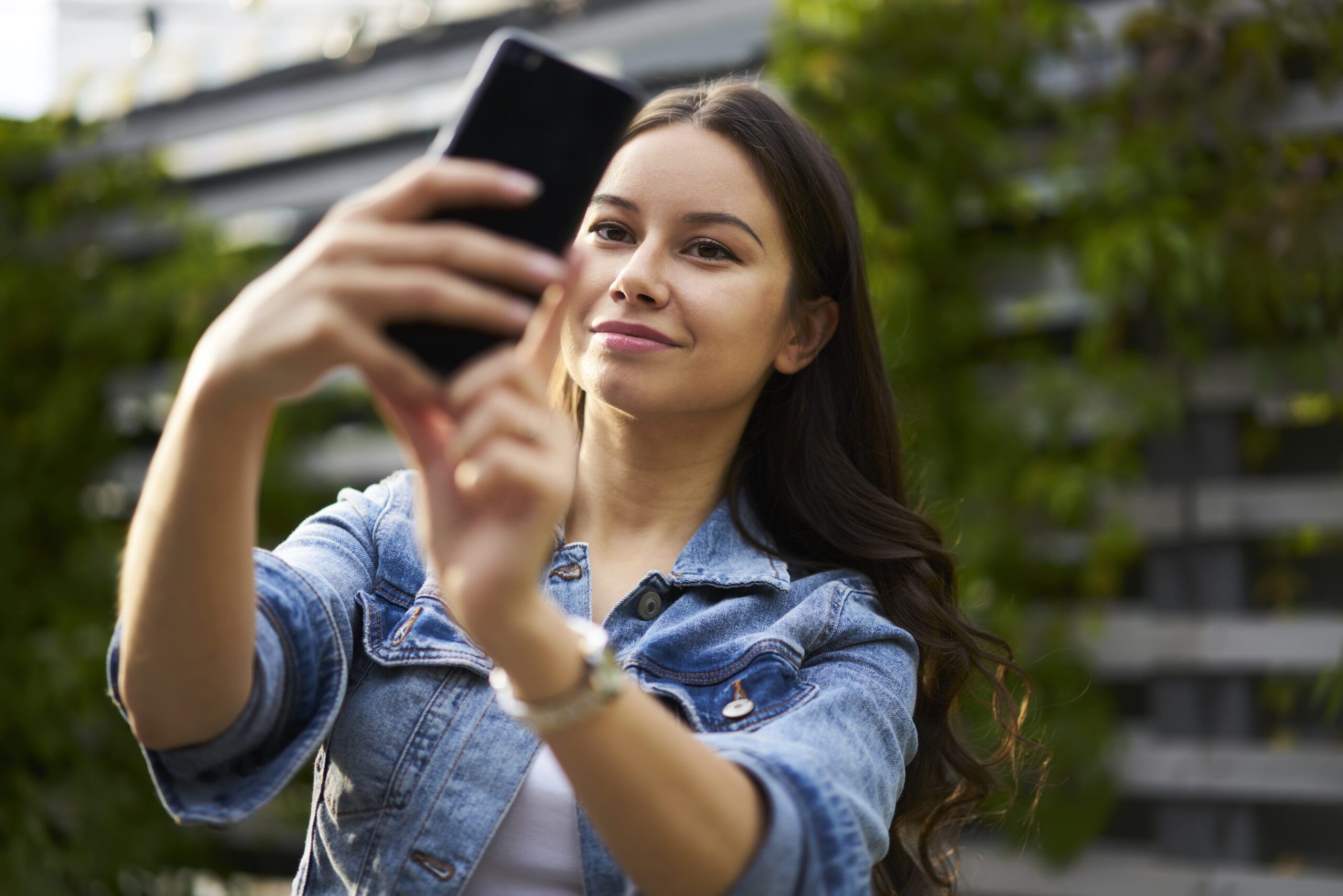 Influenciadores Digitais e a Promoção de Destinos Menos Conhecidos